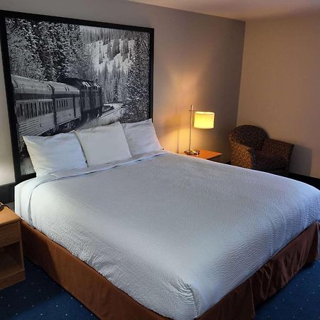 Super 8 By Wyndham Hampshire Il Hotel Eksteriør billede