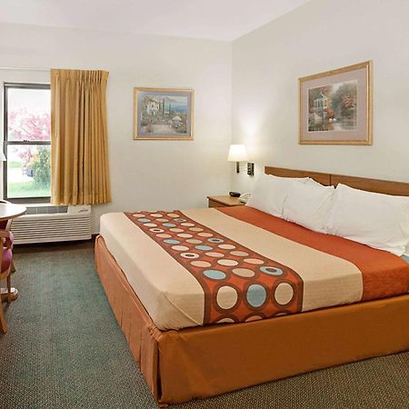 Super 8 By Wyndham Hampshire Il Hotel Eksteriør billede
