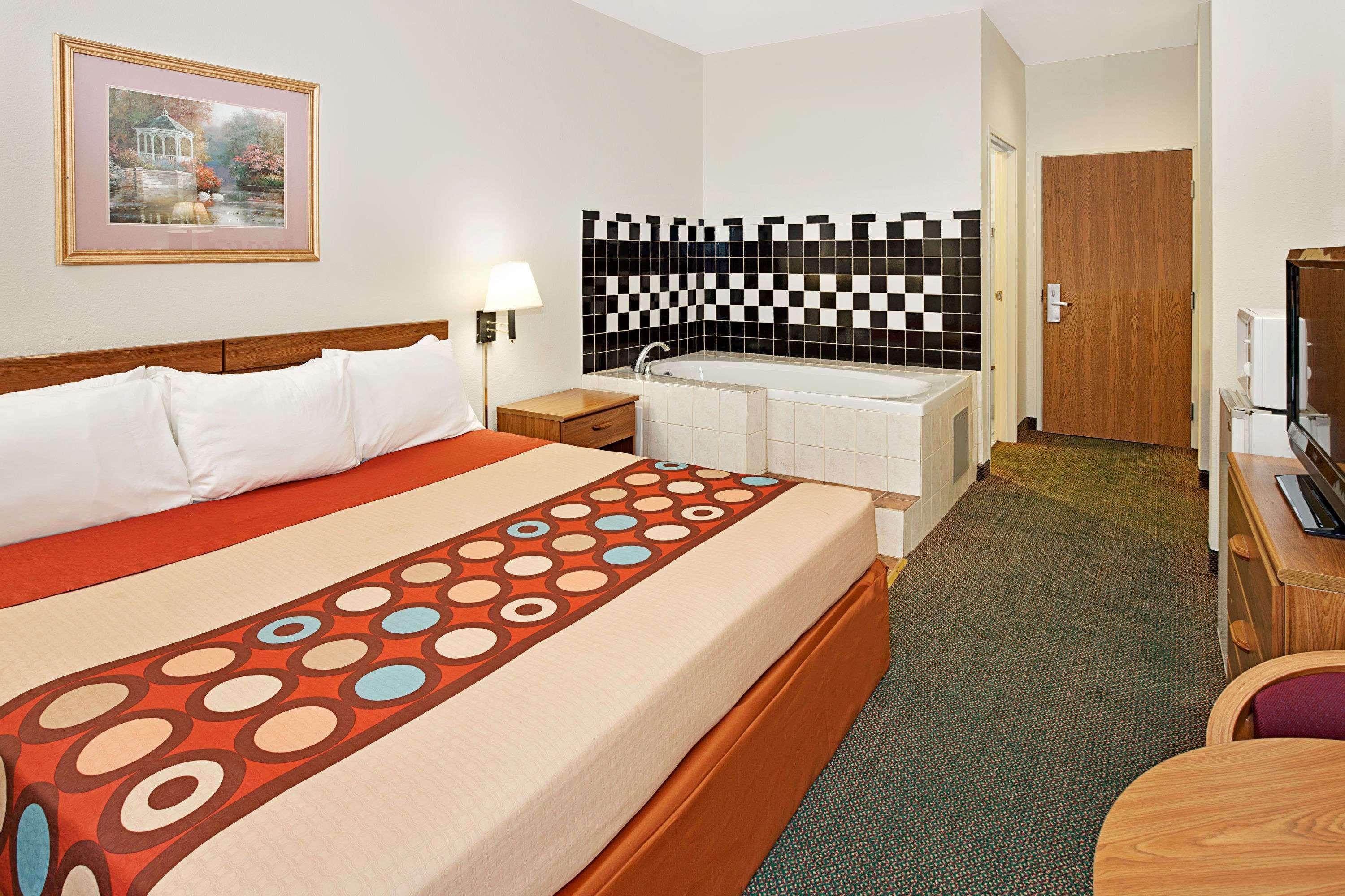 Super 8 By Wyndham Hampshire Il Hotel Eksteriør billede